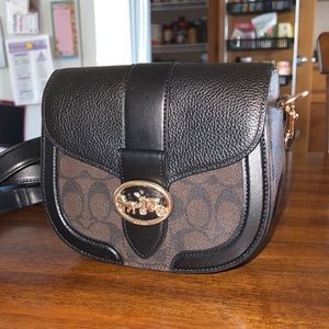 Georgie Saddle Bag In Signature Canvas